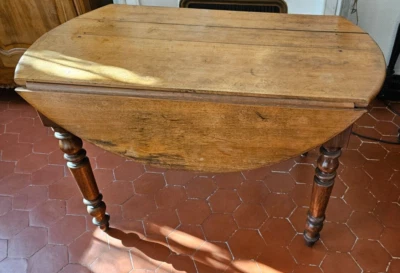  Table ronde Louis Philippe à volets en bois - Photo 1/4