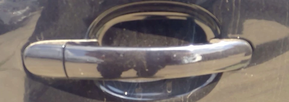 09 10 11 12 13 14-18 Volkswagen Tiguan Rear Passenger RH Door Handle in 2T Black - Image 1 of 4