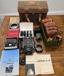 Cámara Bronica vintage, lente 94584, capucha, juego de tubos de extensión, buscador, estuche Ect - Imagen 1 de 24