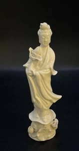 Antique Chinese Blanc De Chine Porcelain Guanyin Kwanyin 5 inch Tall Figurine - Picture 1 of 6