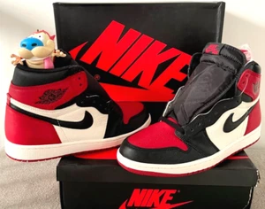Nuove Nike Air Jordan 1 High OG Chicago Bred Toe 8.5 9 10.5 12 Bulls Travis Banned - Foto 1 di 6