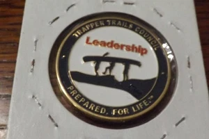 BOY SCOUT MEDALLION TOKEN COIN TRAPPER TRAILS COUNCIL GEOCACHING 85 OF 300 - Picture 1 of 2