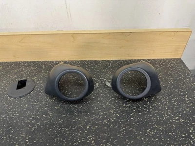 94-98 1994 95 Mitsubishi 3000GT Juego de pares de cubiertas de luz antiniebla bisel cubierta embellecedor OEM Foto 1 de 4