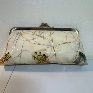 VTG Retro Plastic Kiss Lock Clutch Purse Bag Travel Theme Gold Cream 50s 60s Mod - Picture 1 of 10