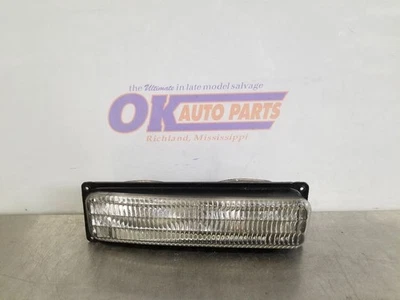 02 2002 GMC SAVANA 1500 QUALITY COACH PARK LAMP TURN SIGNAL RIGHT PASSENGER - Image 1 of 4