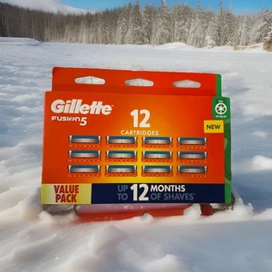 Gillette Fusion 5 Blade Cartridges 12 Pack Razor Value Pack New - Foto 1 di 1