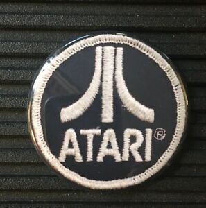 Insigne bouton logo vintage ATARI 2600 5200 jeu vidéo rétro épingle jumbo années 1980