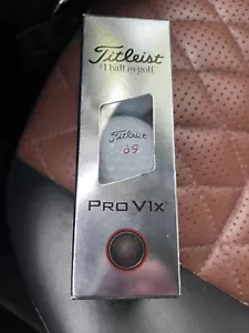 Tileist 2025 Pro V1x Custom #69 Sleeve Of Balls - Bild 1 von 2