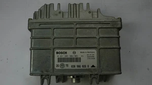 VW Golf 3 III - 1.4 44kW - Unidad de control del motor - 030906026R 0261203302/303 - Bosch - Imagen 1 de 2