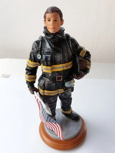 Vanmark Red Hats of Courage "Commemorative Piece WTC 9/11/01", FM88675, 2001 New - Picture 1 of 2