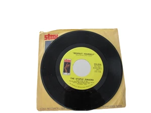 45 RECORD - THE STAPLE SINGERS - RESPECT YOURSELF - Picture 1 of 1