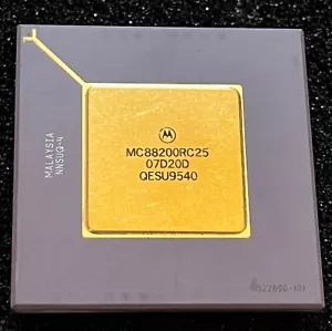 MC88200RC25 MOTOROLA SAMMLERSTÜCK KERAMIK GOLD PGA CACHE CONTROLLER fcb28.12 - Bild 1 von 4
