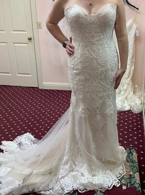 Vestido de novia Maggie Soterro encaje blanco talla 12. Nunca usado. Probado dos veces Foto 1 de 2