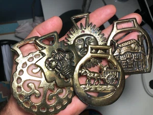 Vintage Brass Bridle Saddle Medallion Lot of 5 Assorted Equestrian Collection - Picture 1 of 9