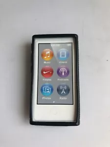 Clip On for Ipod Nano 7th Gen 16gb Black Insten - Picture 1 of 2