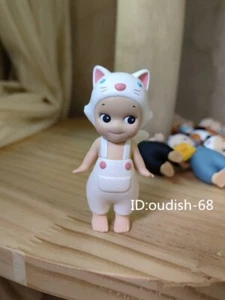 White Cat - Authentic Sonny Angel Cat Life Series Mini Figure - Designer Toy - Picture 1 of 2