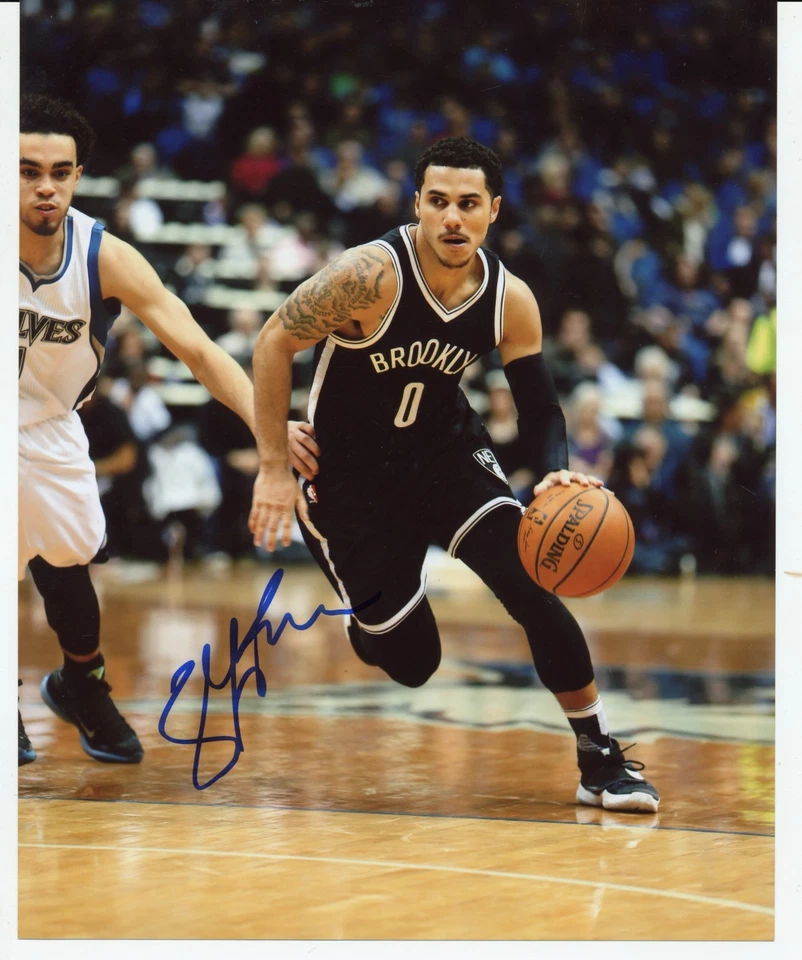 -Shane Larkin- Foto firmada/autógrafo/automática de baloncesto de la NBA Brooklyn Nets Foto 1 de 1