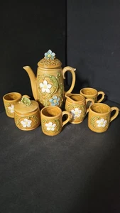 Vintage Japan Blumen Keramik Kaffee Tee Set 7 Teile geprägt Kanne Zucker Milchkännchen Tassen - Bild 1 von 7