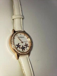 Kim Rogers White band Standish Beach Watch NEW BATTERY - Picture 1 of 6