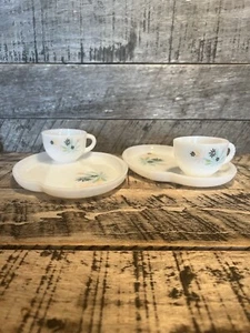 Vtg Set of 2 Federal Milk Glass Patio Snack Plates Atomic Flower Design  - Picture 1 of 10