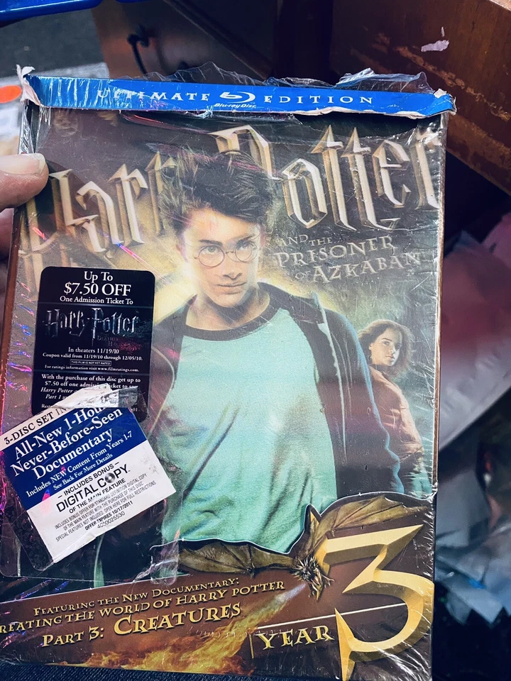 Year 3 Harry Potter   Prisoner of Azkaban Ulimate Edition 3Disc Blu- Ray New - Image 1 of 1