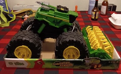 John Deere KIDS Monster Treads Green/Yellow SUPER SCALE Farm Combine LP77355 New - Image 1 of 4