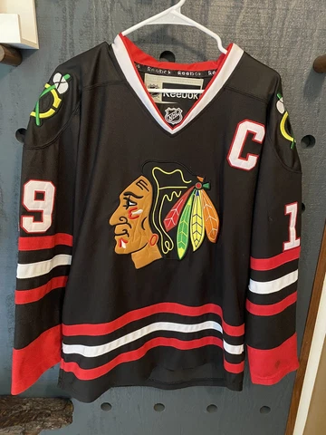 VTG Men's 48 Reebok Chicago Blackhawks Jonathan Toews #19 NHL Hockey Jersey SEWN Cover