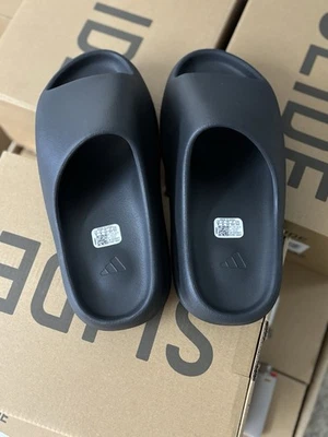 YEEZY SLIDES ONYX SIZES 10 US MEN ⚡️FAST SHIPPING⚡️ - Image 1 of 3