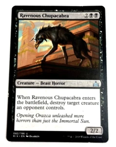 Magic the Gathering Ravenous Chupacabra Rivali di Ixalan 82/196 Reg Non Comune - Foto 1 di 9