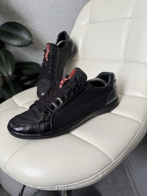 Zapatillas deportivas PRADA Spazzola de nailon negras (4E 2439) para hombre talla uk8,5 Foto 1 de 4
