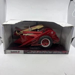Ertl FARMALL MCCORMICK 460 With 2MH Corn Picker Dealer Edition 1/16 14536 2008 - Picture 1 of 7