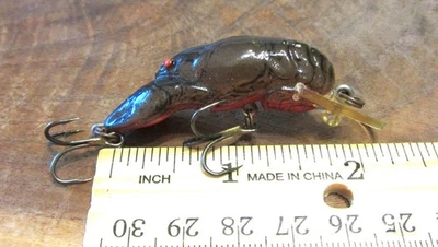 Rebel Shallow Floater Craw Dark Brown w Red Belly Black Back Rattling Crankbait - Image 1 of 4