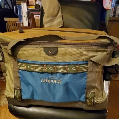 Bolsa de Lona Fishpond Color Arena con Bolsa de Lona Azul 19"Lx11"Wx13"H Foto 1 de 4