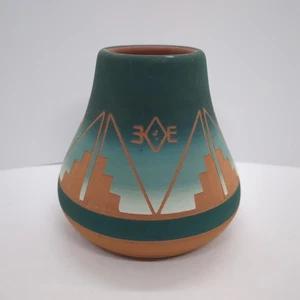 Native American Indian Sioux Red Clay Pottery Vase Folk Art Signed High Elk - Picture 1 of 10