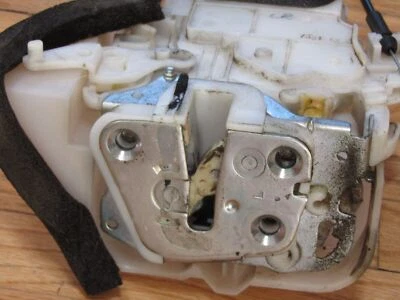 Actuador de cierre de puerta trasero izquierdo del lado del conductor Subaru Impreza 2008-2014 OEM Foto 1 de 4