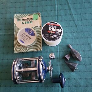 Large Olympic Dolphin 614 jigging/trolling Reel (Japan) with line