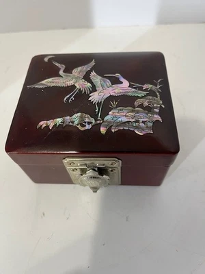 Vintage Mother of Pearl Inlay, Wood Lacquer Trinket Box w/ Turtle Clasp & Mirror - Image 1 of 4