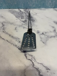 Vintage All Metal Pancake Flipper Spatula Squeeze Handle - Picture 1 of 4