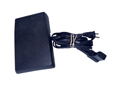 SINGER FOOT PEDAL & POWER PLUG SEWING MACHINE PARTS PART 362095-001 - Image 1 of 2
