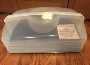 NEW Tupperware Rectangle Bake N Take Cake Cupcake Taker Carrier Blue Clear - Picture 1 of 4