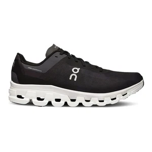 Hombre On Cloudflow 4, Negro/Blanco, 10.5 D Mediano EE. UU. - Imagen 1 de 1