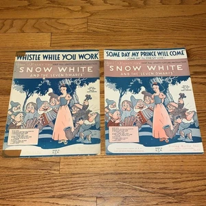Lotto di 2 spartiti musicali vintage 1937 Walt Disney Biancaneve e i sette nani - Foto 1 di 9