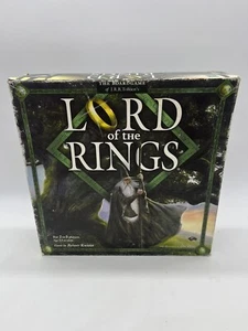 Il Signore degli Anelli: Il Gioco da Tavolo di Hasbro NON PERFORATO Completo Game Box Danneggiato - Foto 1 di 16