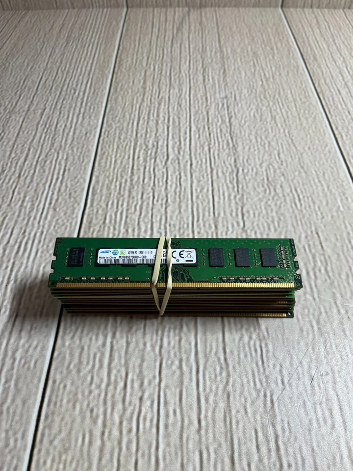 Lot of 10 Samsung 4GB PC3-12800U DDR3-1600 MHz DIMM - Image 1 of 2