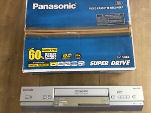 Panasonic NV-SV 121 EG-S Videorecorder im original Karton Defekt/Ersatzteil
