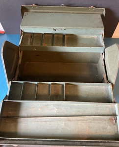 Vintage Kennedy Kits Cantilever Hip Roof Tombstone Tool Box WWII WW2 Navy Style - Picture 1 of 23