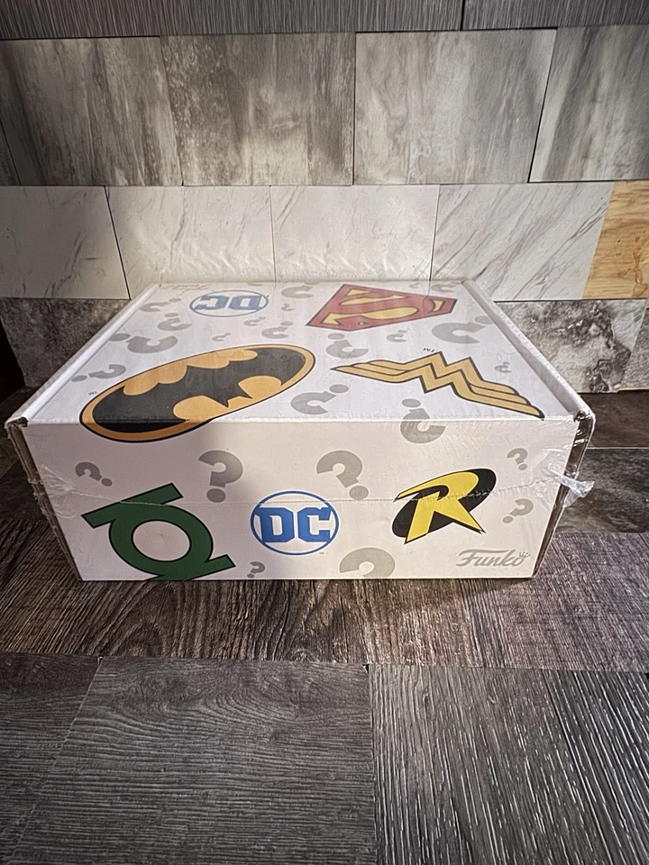 Funko Walmart 2016 exclusivo Black Friday Pop vinilo caja misteriosa Batman DC Foto 1 de 2