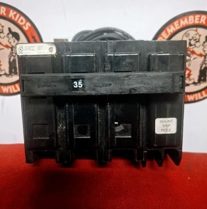 Disyuntor atornillable EATON BAB3035HS 3 polos 35 amperios 240 V - Imagen 1 de 2