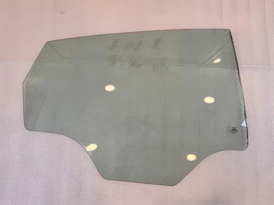 FORD FIESTA 2013-20119, PASAJERO DERECHO VENTANA TRASERA PUERTA CRISTAL OEM Foto 1 de 4