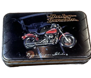 Cartas de juego Harley Davidson “EDICIÓN LIMITADA NUMERADA LATA” 2 barajas paquetes abiertos - Imagen 1 de 8